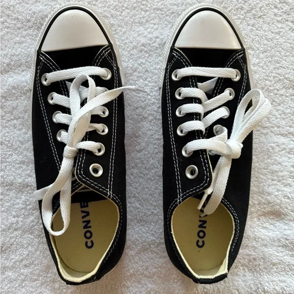 Brand New! Converse All Star Chuck Taylor Black & White Sneakers - SIZE 7 - Picture 1 of 11